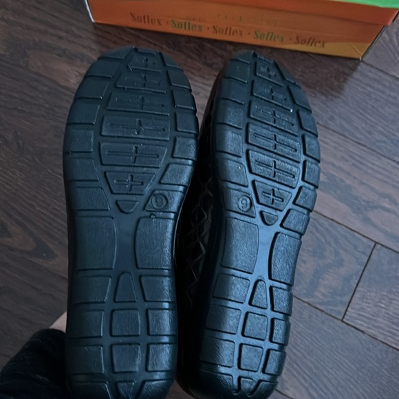 Comfort shoes - Picture 3 of 3